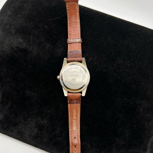 Swiss Veterans Wenger SAK Design Quartz Watch - Picture 3 of 4